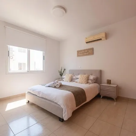 شقة Telmar Sunrise View 100m From The Sea لارنكا