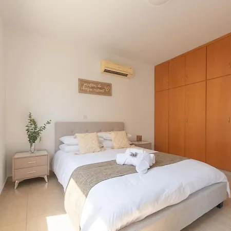 Telmar Sunrise View 100m From The Sea * Larnaca