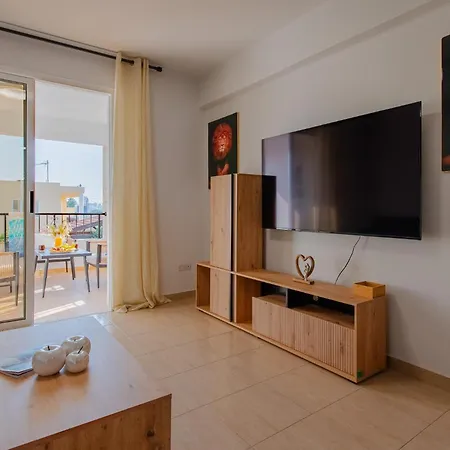 شقة Telmar Sunrise View 100m From The Sea لارنكا