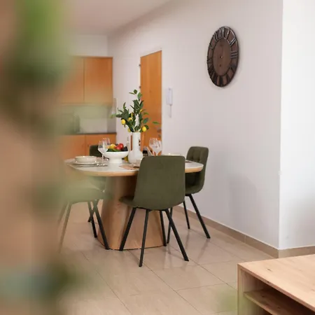 Telmar Sunrise View 100m From The Sea لارنكا