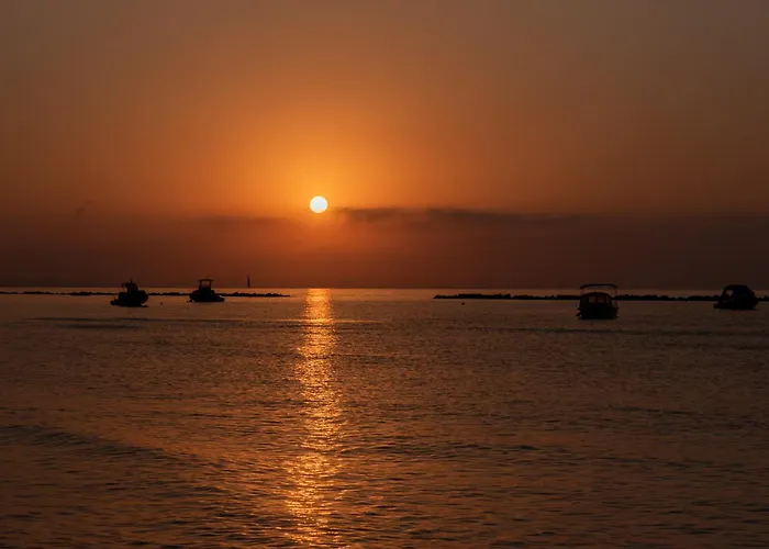 Telmar Sunrise View 100m From The Sea * Λάρνακα