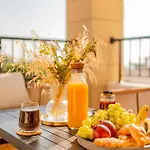 Telmar Sunrise View 100m From The Sea * Larnaca