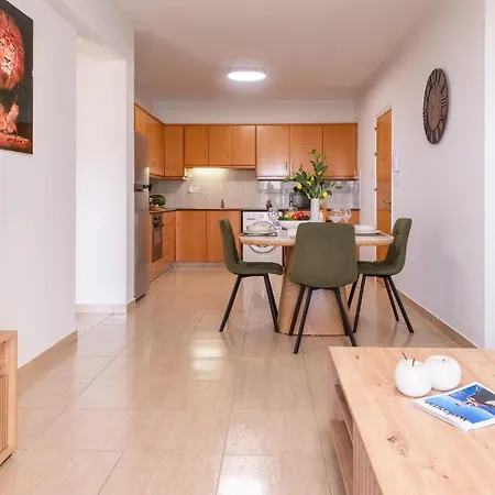 Apartment Telmar Sunrise View 100m From The Sea Larnaca